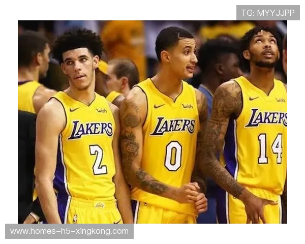 拉塞尔连续三场爆炸表现，湖人球迷看傻